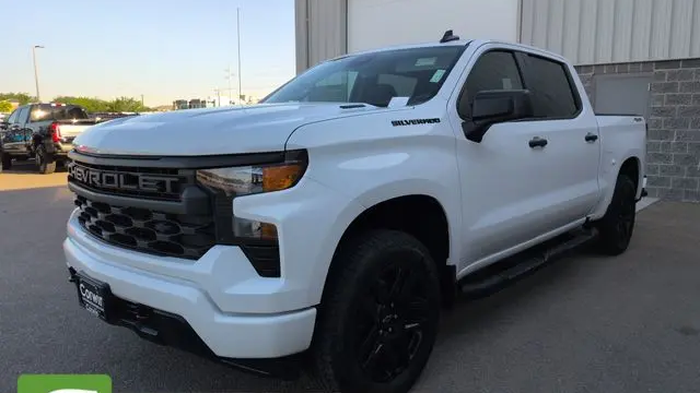 2025 Chevrolet Silverado 1500 Custom