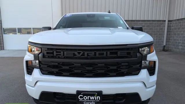 2025 Chevrolet Silverado 1500 Custom