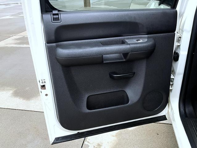 2013 Chevrolet Silverado - $10,945