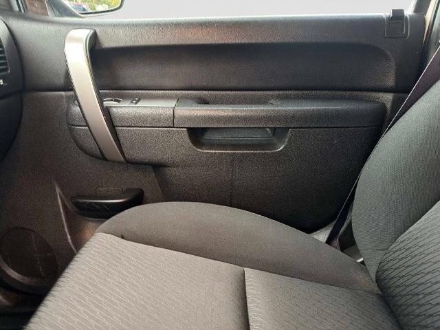 2013 Chevrolet Silverado - $8,876