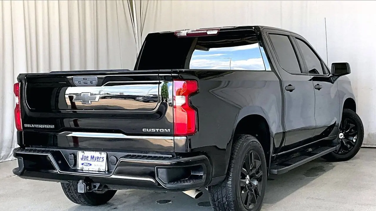 2021 Chevrolet Silverado 1500 Custom