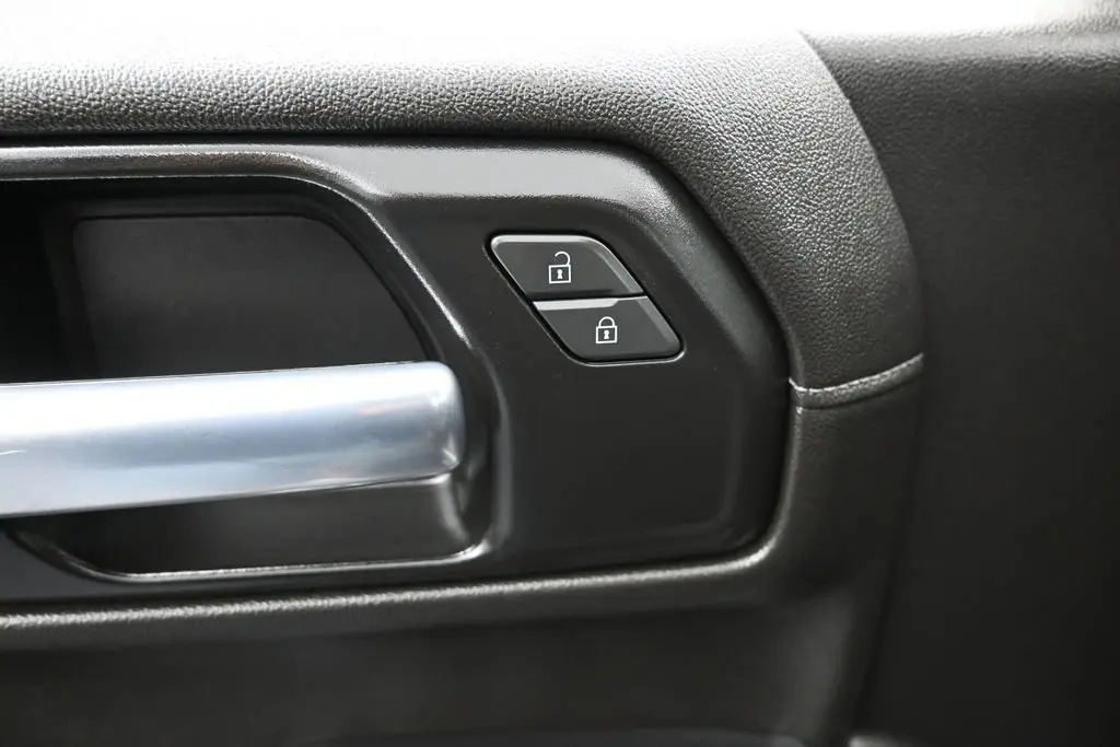 2020 Chevrolet Silverado - $19,981