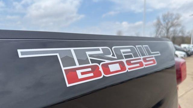 2024 Chevrolet Silverado 1500 Custom Trail Boss