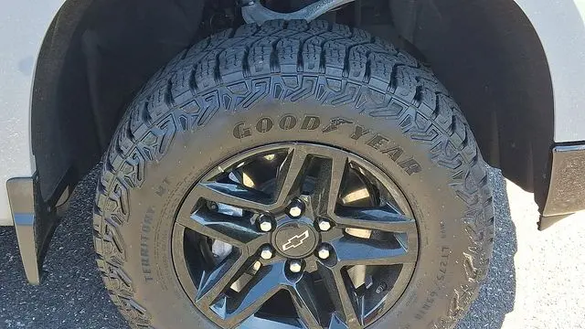 2024 Chevrolet Silverado 1500 Custom Trail Boss
