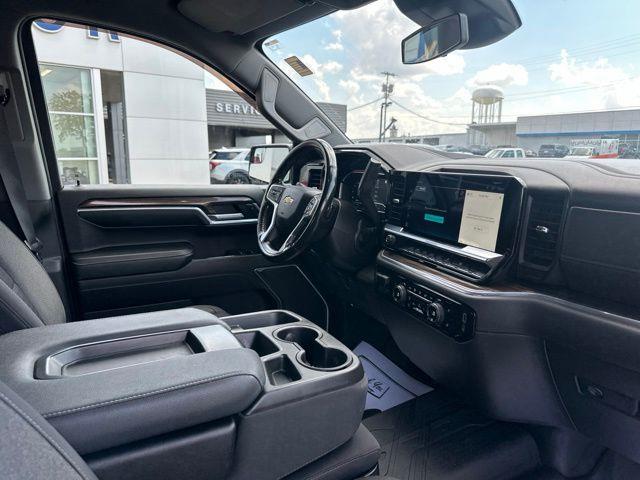 2022 Chevrolet Silverado - $27,849