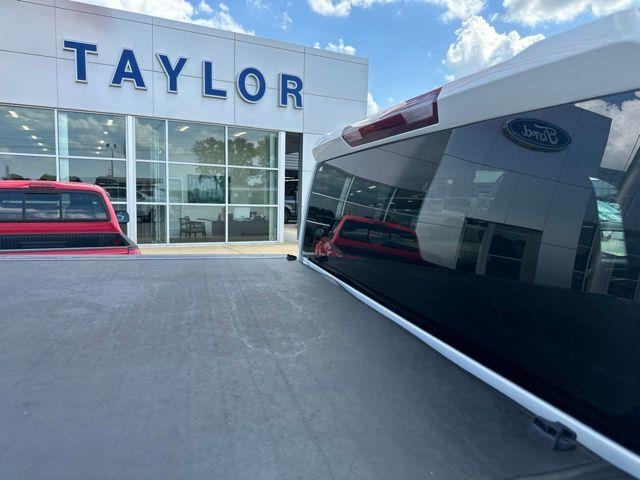 2022 Chevrolet Silverado - $27,849