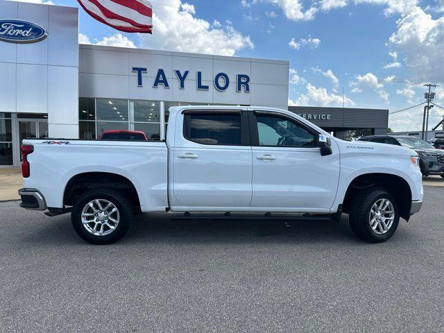 2022 Chevrolet Silverado - $27,849