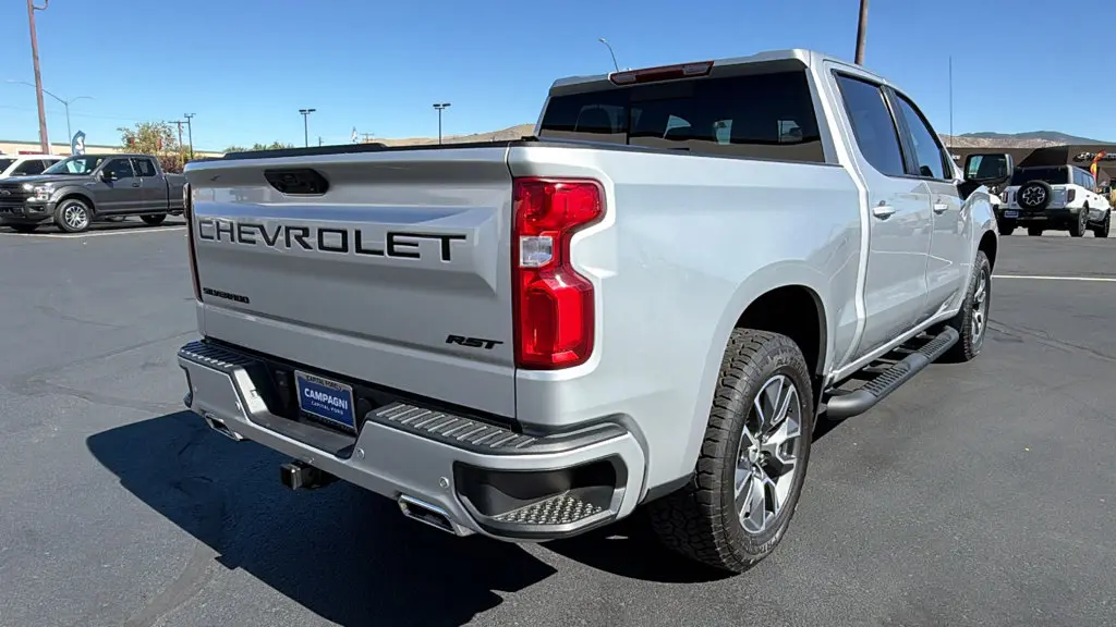 2022 Chevrolet Silverado - $38,483