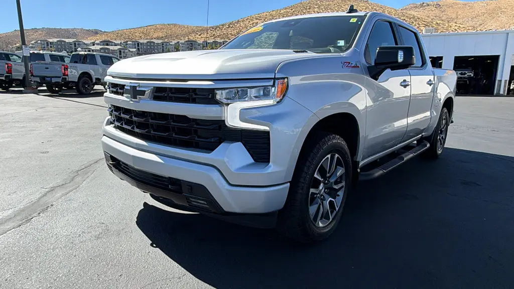 2022 Chevrolet Silverado - $38,483