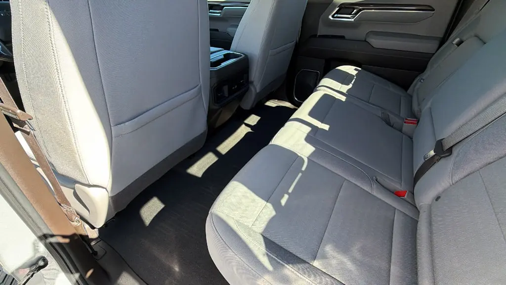 2022 Chevrolet Silverado - $38,483