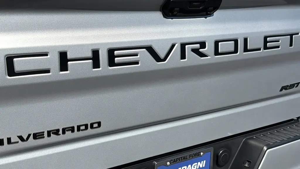 2022 Chevrolet Silverado - $38,483