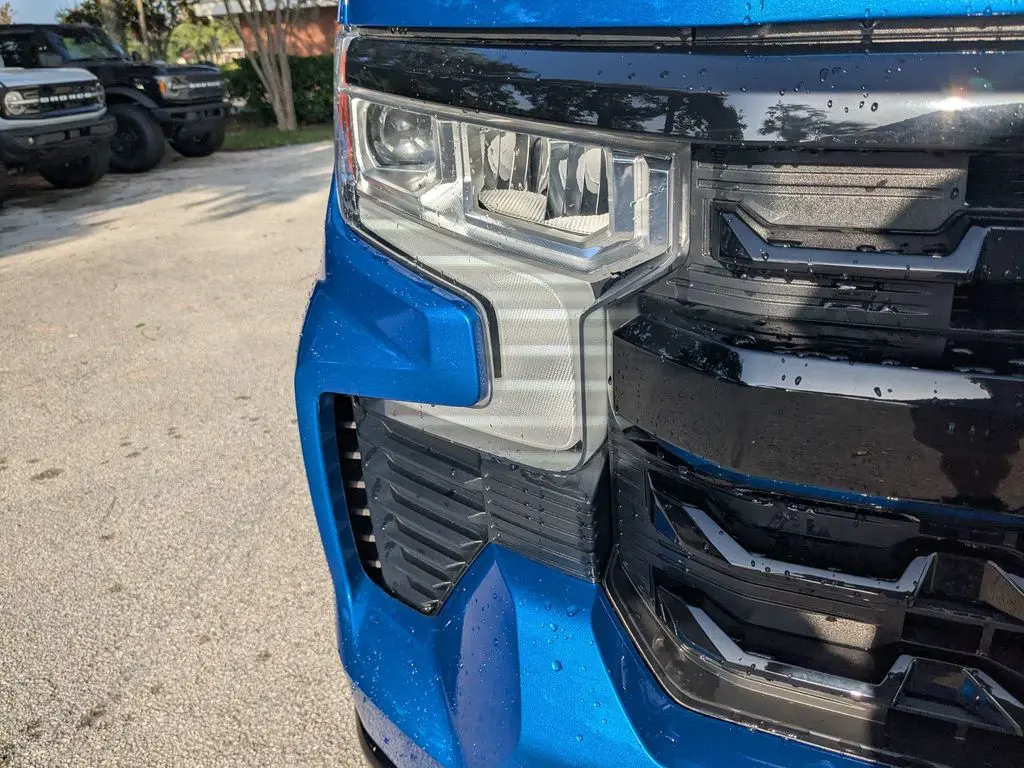 2023 Chevrolet Silverado - $46,900