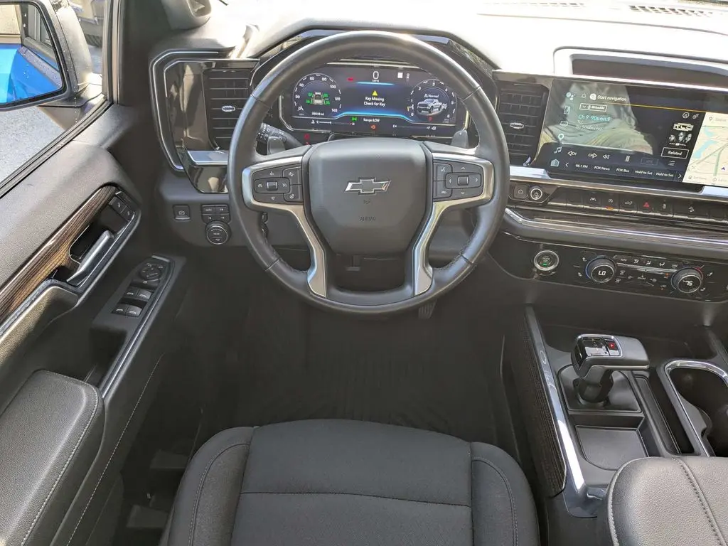 2023 Chevrolet Silverado - $46,900