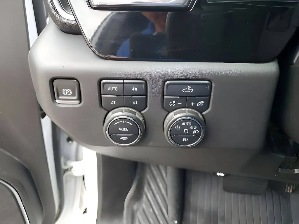2024 Chevrolet Silverado - $45,923