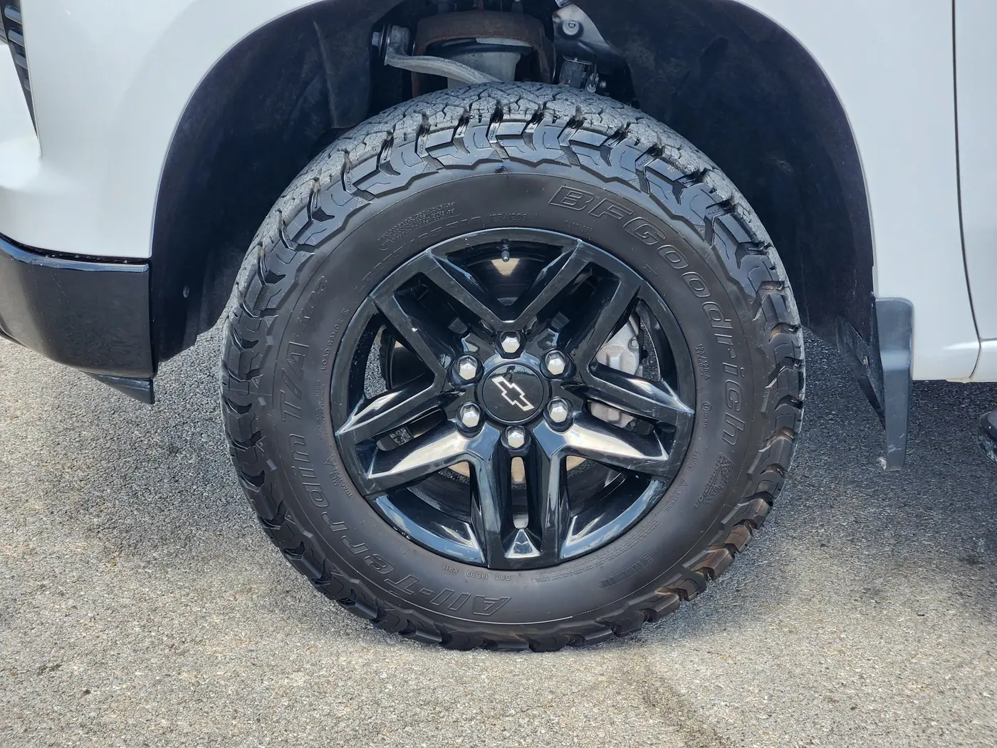 2024 Chevrolet Silverado - $45,923