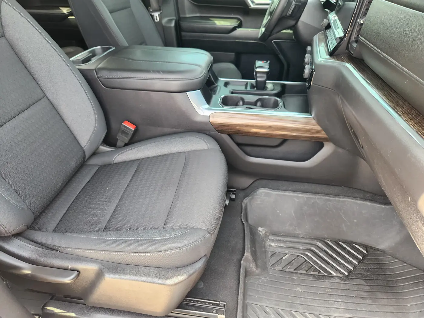 2024 Chevrolet Silverado - $45,923
