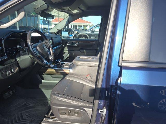 2022 Chevrolet Silverado - $39,995