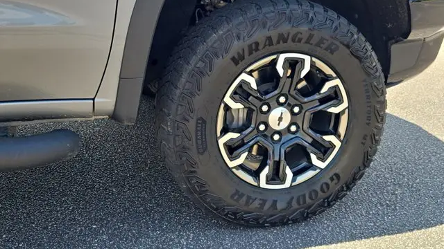 2024 Chevrolet Silverado 1500 ZR2