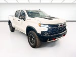 2024 Silverado 1500 Thumbnail 3