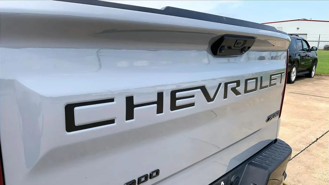 2024 Chevrolet Silverado 1500 ZR2
