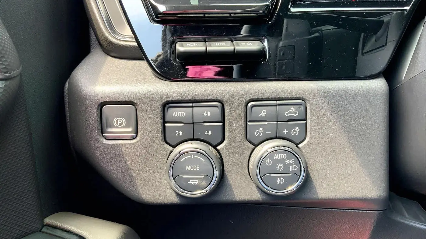 2024 Chevrolet Silverado 1500 ZR2