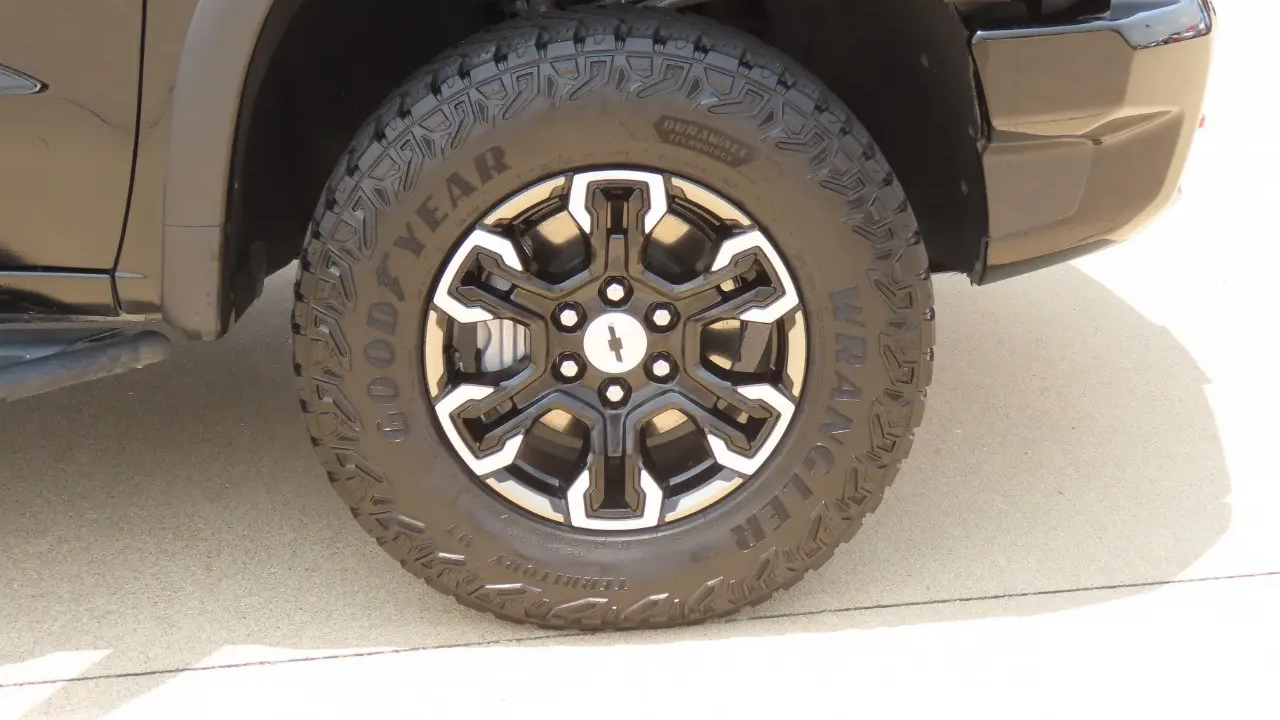 2023 Chevrolet Silverado 1500 ZR2