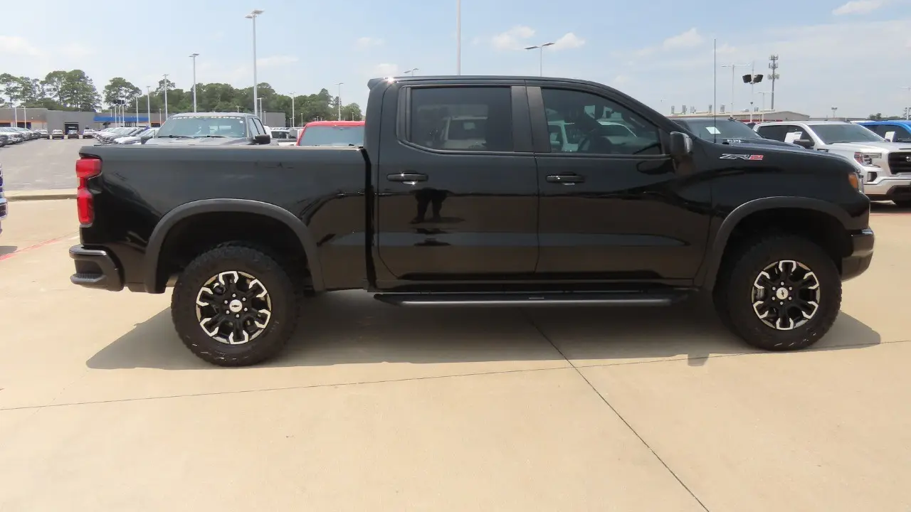 2023 Chevrolet Silverado 1500 ZR2