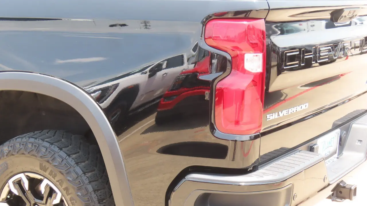 2023 Chevrolet Silverado 1500 ZR2