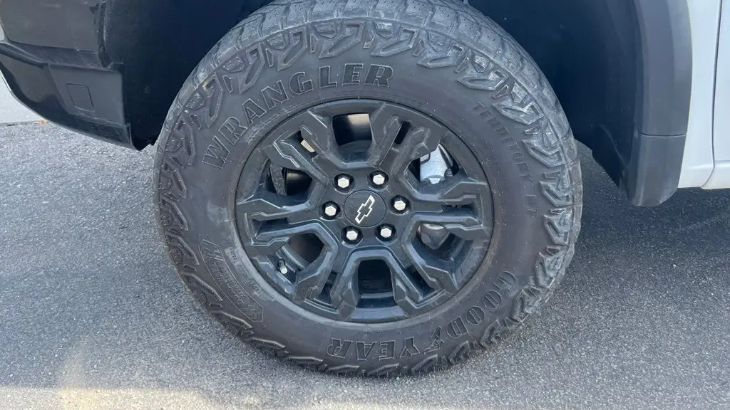 2023 Chevrolet Silverado 1500 ZR2