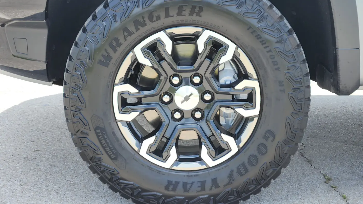 2023 Chevrolet Silverado 1500 ZR2