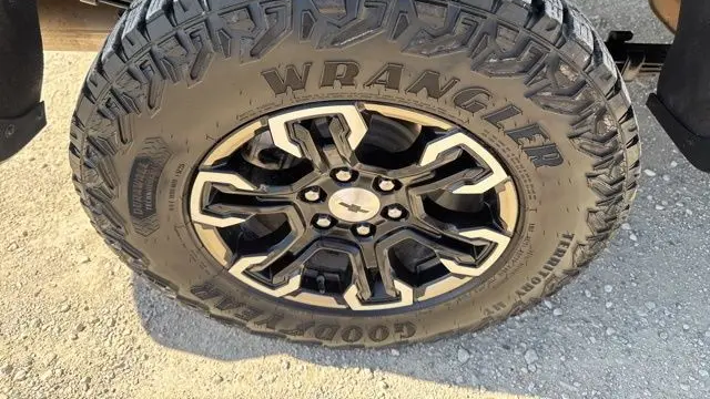 2023 Chevrolet Silverado 1500 ZR2