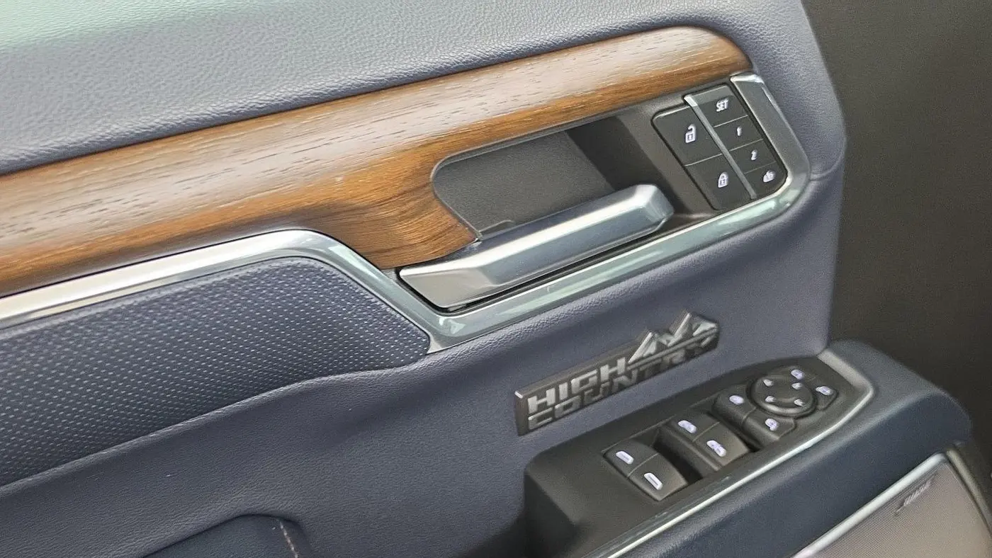 2023 Chevrolet Silverado 1500 High Country