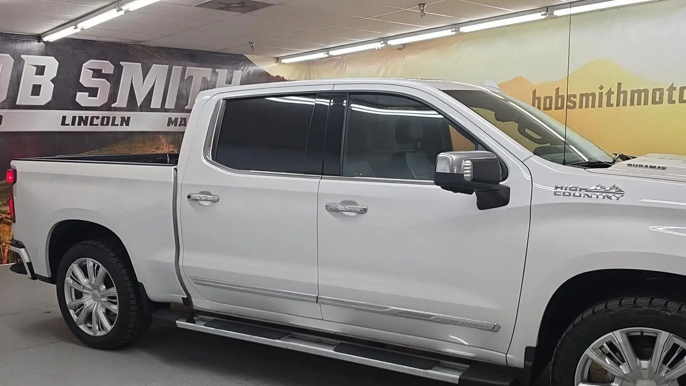 2023 Chevrolet Silverado 1500 High Country