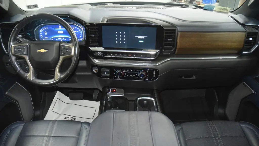 2023 Chevrolet Silverado 1500 High Country