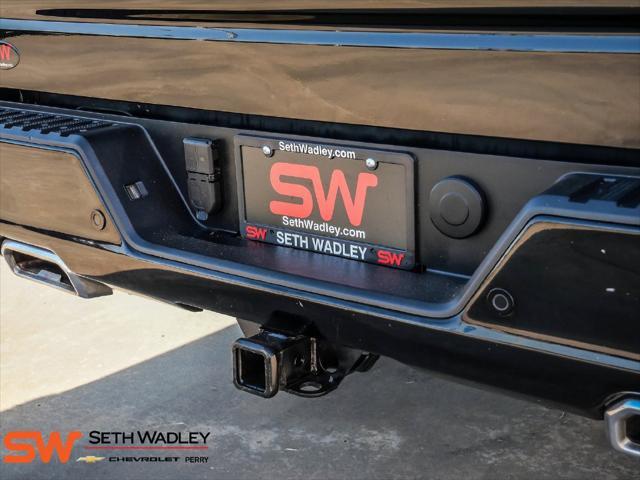 2022 Chevrolet Silverado - $38,900