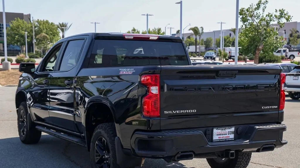 2025 Chevrolet Silverado 1500 Custom Trail Boss