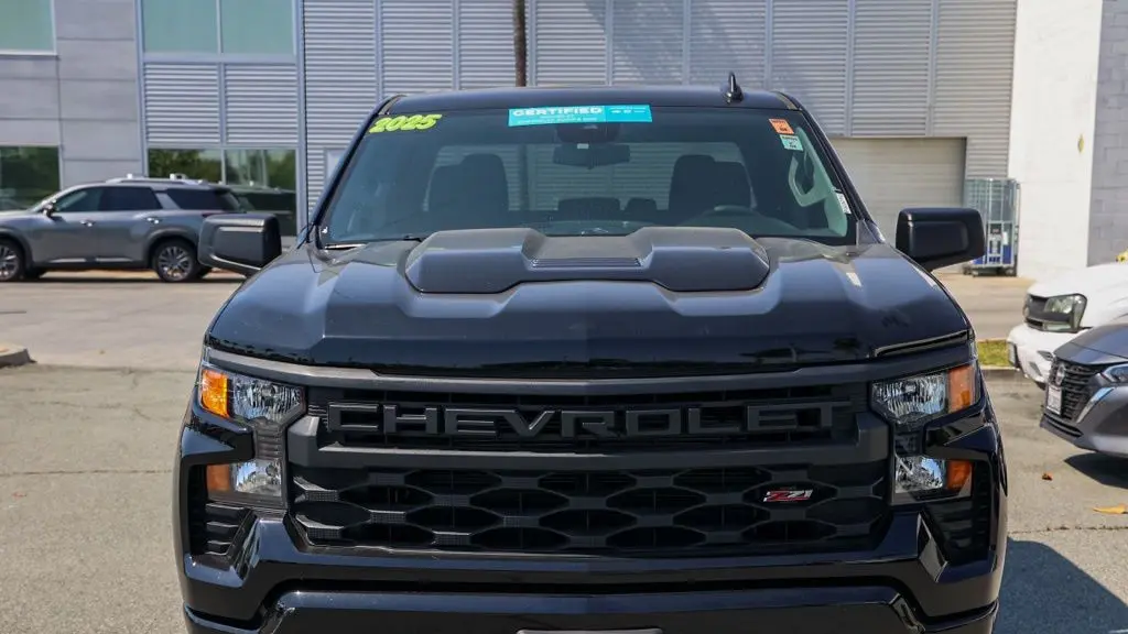 2025 Chevrolet Silverado 1500 Custom Trail Boss