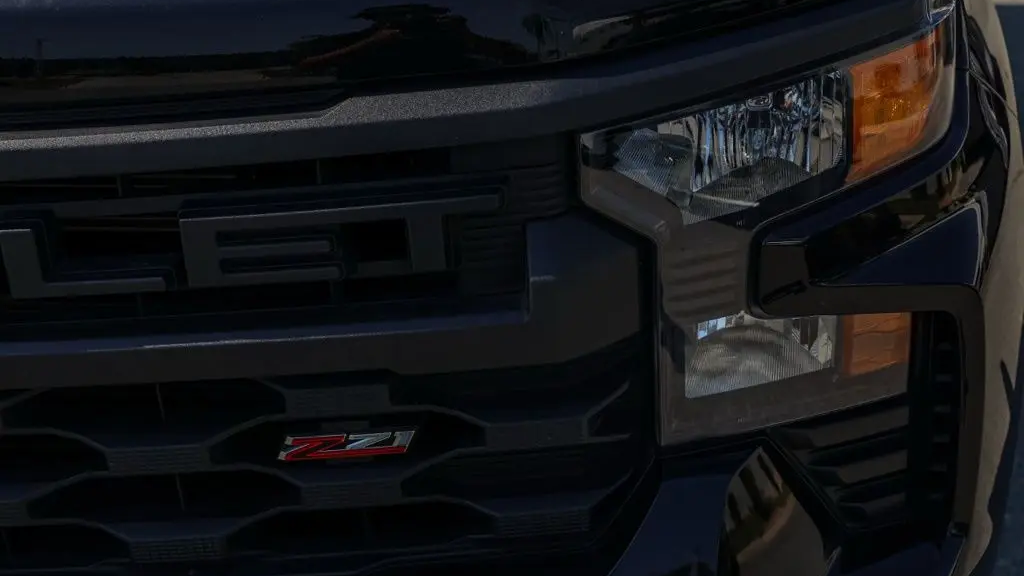 2025 Chevrolet Silverado 1500 Custom Trail Boss