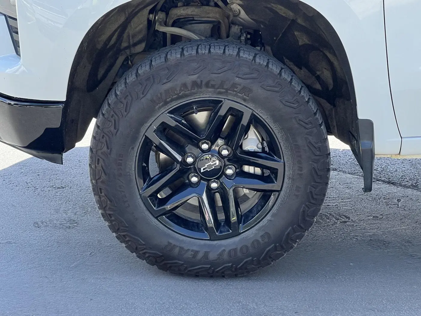 2025 Chevrolet Silverado - $40,050