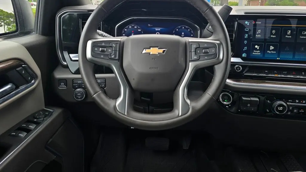 2025 Chevrolet Silverado 1500 LT