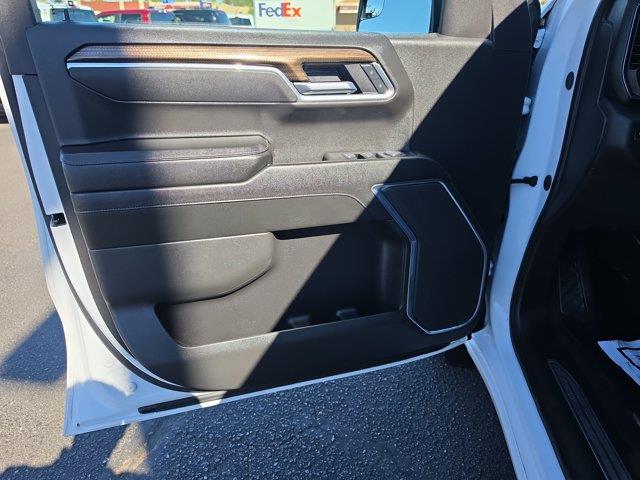 2025 Chevrolet Silverado - $43,999
