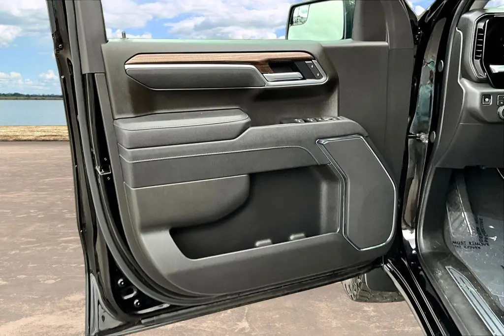 2026 Chevrolet Silverado - $44,500