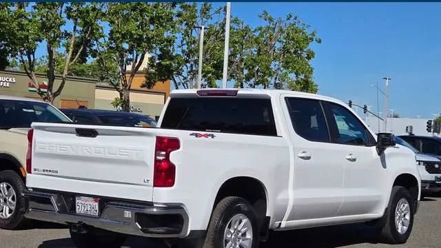 2025 Chevrolet Silverado 1500 LT
