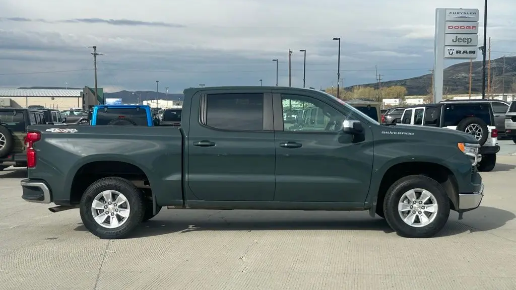 2025 Chevrolet Silverado 1500 LT