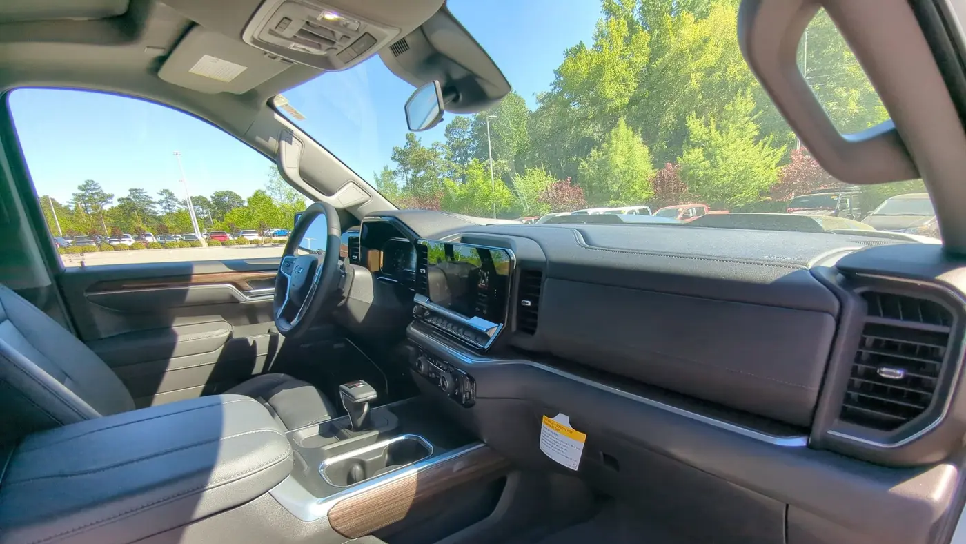 2025 Chevrolet Silverado 1500 LT Trail Boss