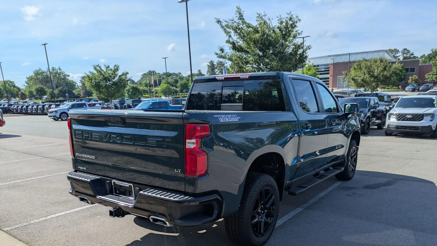 2025 Chevrolet Silverado 1500 LT Trail Boss