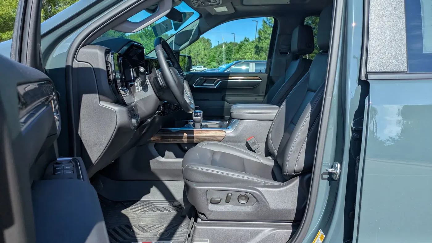 2025 Chevrolet Silverado 1500 LT Trail Boss