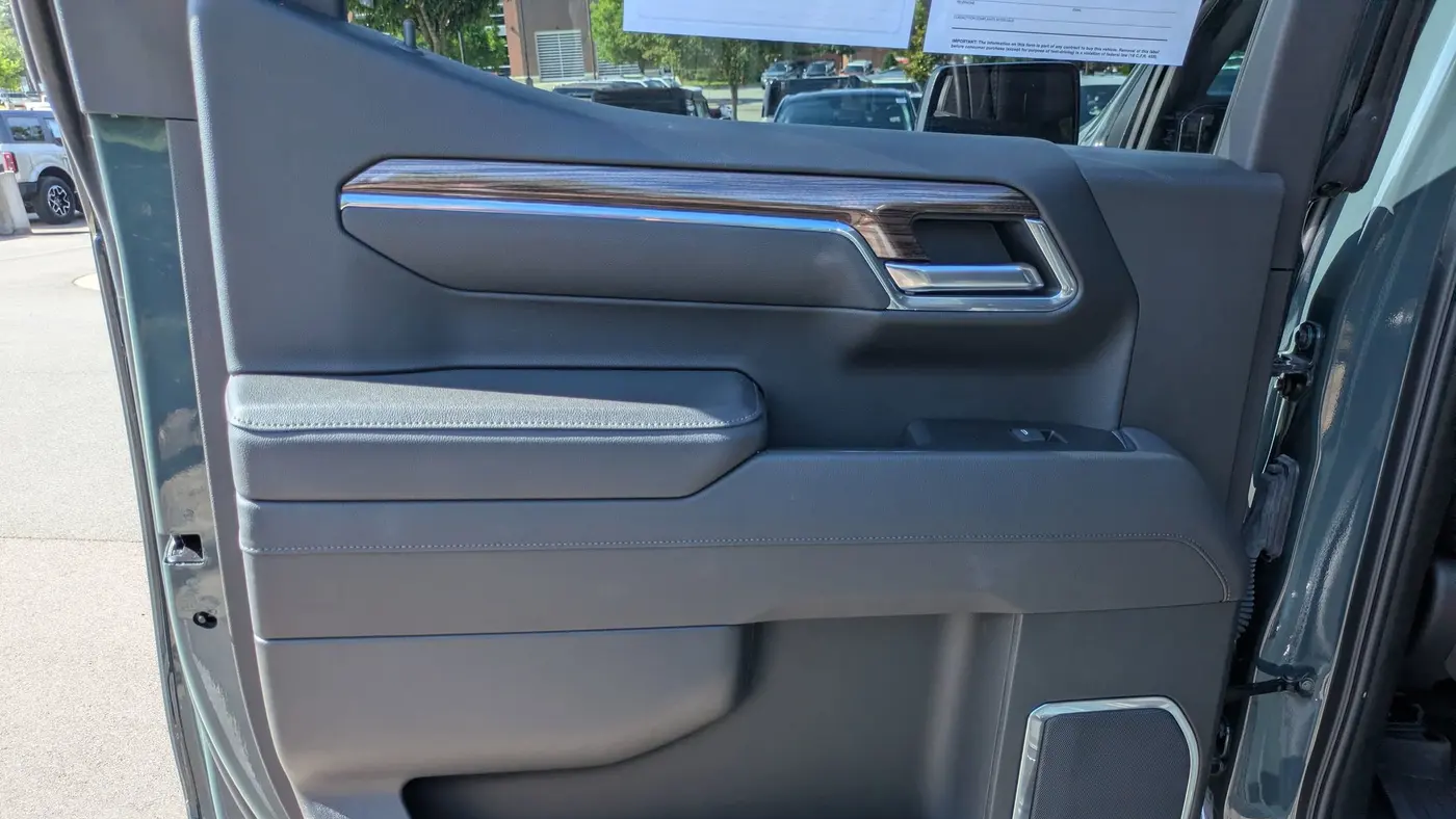 2025 Chevrolet Silverado 1500 LT Trail Boss