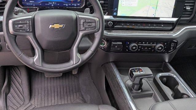 2025 Chevrolet Silverado 1500 LTZ