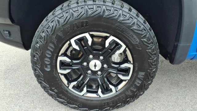 2025 Chevrolet Silverado 1500 ZR2